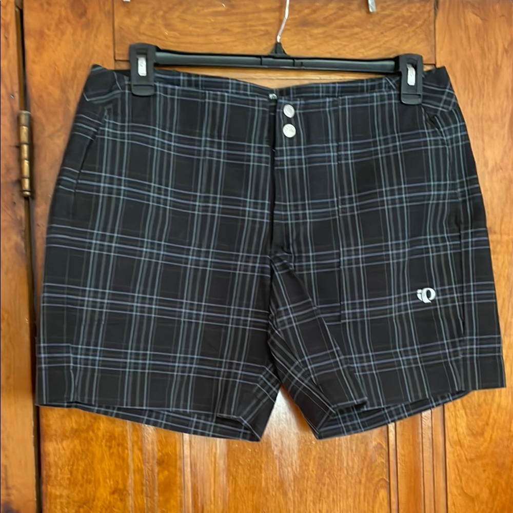 Pearl Izumi Plaid Shorts
